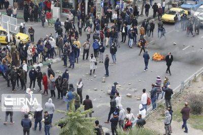 "Нас убьют одного за другим": третья неделя протестов в Иране - unn.com.ua - Украина - Киев - Лондон - Ирак - Париж - Иран - Тегеран - Курдистан
