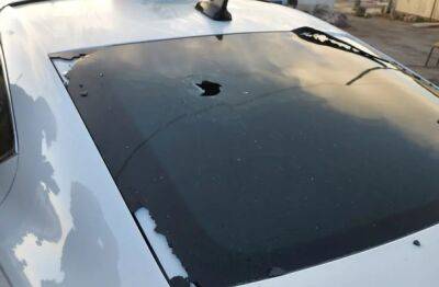 Теракт в Самарии, обстреляно школьное такси. Водитель ранен - nashe.orbita.co.il - Газ