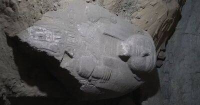 Нашли в потайной комнате. В Египте обнаружили древний саркофаг из розового гранита (фото) - focus.ua - Украина - Египет