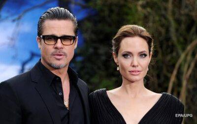 Анджелина Джоли - Брэд Питт - Джоли заявила о физической расправе Питта над ней и детьми - korrespondent - Украина - Франция - Лос-Анджелес