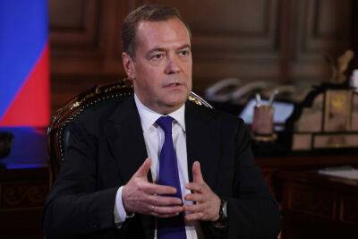 Дмитрий Медведев - Экс-президент России пригрозил изымать зарубежное имущество, в случае конфискации российских активов - obzor.lt - Россия - Украина - Ес
