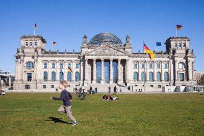 ВВП Германии в третьем квартале вырос сильнее ожиданий - smartmoney.one - Москва - Германия - Reuters