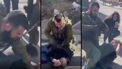 Авив Кохави - Солдаты ЦАХАЛа напали на левого активиста в Хевроне: видео - vesty.co.il - Израиль