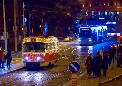 Где сейчас находятся рождественские трамваи Праги покажет онлайн-карта - vinegret.cz - Чехия - Прага