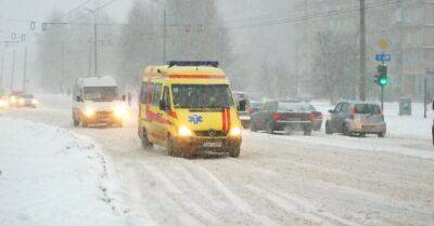 Трагическая авария возле Айнажи: 100 км до больницы и потерянный час - rus.delfi.lv - Рига - Латвия