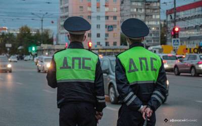 Более 100 не пропустивших пешеходов водителей наказали в Твери - afanasy.biz - Россия - Тверь