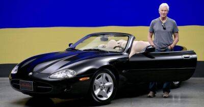 Ричард Гир - Ричард Гир выставил на продажу свой Jaguar XK8 ради помощи Украине (фото, видео) - focus.ua - Украина - Война