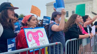 Летиция Джеймс - По США прокатилась волна протестов против планов запретить аборты - bin.ua - США - Украина - Техас - Нью-Йорк - шт. Нью-Йорк - штат Оклахома