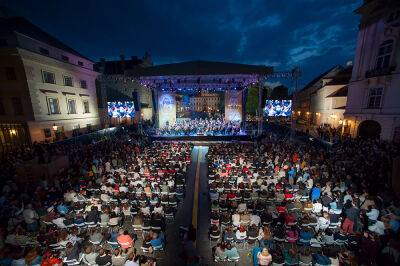 Чехия - Сегодня у Пражского Града состоится бесплатный концерт Чешской филармонии - vinegret.cz - Англия - Париж - Чехия - Прага