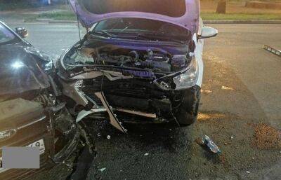 Ford Focus - В Твери в столкновении автомобилей пострадал водитель одного из них - afanasy.biz - Тверь - Тверская обл.