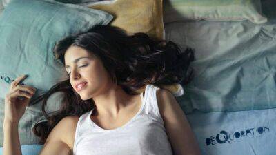 Существует ли идеальная поза для сна: отвечают ученые - 24tv.ua