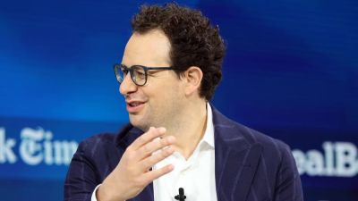 «Мы не знаем, сознателен ли ИИ»: глава Anthropic — о конституции для Claude